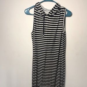 Hooded sleeveless Maxi Dress